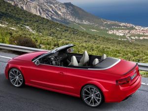 Audi RS5 Cabriolet 2012 года  (WW)